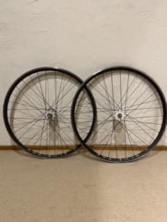 カーニバルリム×sansin NJSハブ ホイール ピスト 前後 希少ホワイトハブ】エイチプラスサン 700c ピストホイール前後 njs