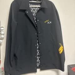 UNIQLO KAWS + WARHOL コーチジャケットのサムネイル