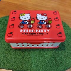平成レトロ　ハローキティ 折りたたみ式 サンドイッチ　ピクニック　ランチ　お弁当のサムネイル