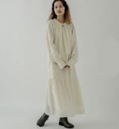 WOMEN ワンピース　ホワイト　長袖のサムネイル