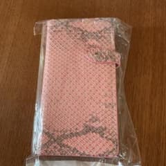 iPhone12pro ピンクパイソン柄 スマホケースのサムネイル