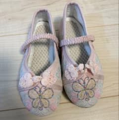 ピンク 花の刺繍 草履・下駄風　シューズ　18センチ　女の子　七五三　発表会のサムネイル