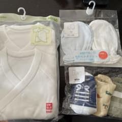 新生児用　コンビ肌着・ミトン・靴下セットのサムネイル