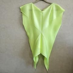 PLEATS PLEASE 蛍光イエローチュニック PLEATS PLEASE 蛍光イエローチュニック - メルカリ