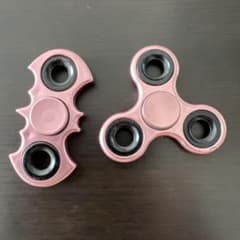 匿名配送　配送料込　ハンドスピナー レッド　2個セット