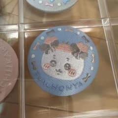 ちいかわ 刺繍缶バッジ2 古本屋のサムネイル