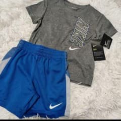 新品　NIKE　セットアップ　ドライ