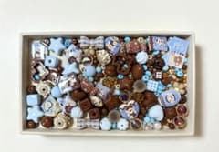 ハンドメイド パープル×ピンクビーズ詰め合わせ キャラクターチャーム約300mlのサムネイル