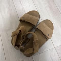 UGG スエード サンダル ブラウンのサムネイル