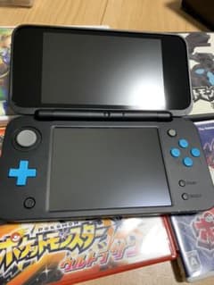 Newニンテンドー2DS LL ブラック×ターコイズ+ソフト4本のサムネイル