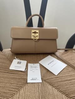【お値下げ】tomorrowland購入完売品　カフネ cafune 袋付 お値下げ】tomorrowland購入完売品 カフネ cafune 袋付 - メルカリ