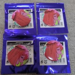 OVER REQUIEMZ ドロシー ミニ 缶バッジ カウントダウン ver4個 - メルカリ