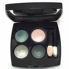 【手提げ紙袋付】【値下げ】CHANEL アイシャドウ LES 4 OMBRESのサムネイル