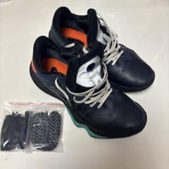 ASICS ballaholic NOVA SURGE Low ボーラーホリックのサムネイル