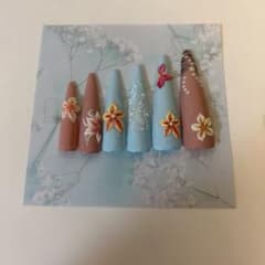 ネイルチップ ロングポイント フラワー 3Dアート　ネイルシール付きのサムネイル