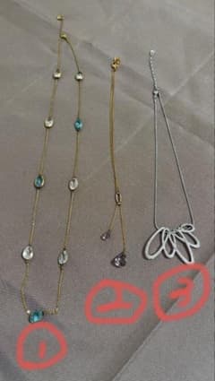 スワロフスキー SWAROVSKI Y字ネックレス ゴールド 紫 クリスタル②のサムネイル