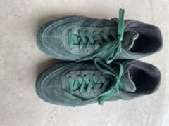 AURALEE × New Balance RC30 HUNTER GREENのサムネイル