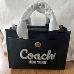Coach カーゴトートバッグ26のサムネイル