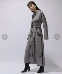 フラワーガラロングカフスワンピース HARE ハレ ワンピース グレーのサムネイル