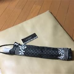 新品タグ付き✨晴雨兼用折りたたみ傘のサムネイル