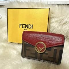 極美✨フェンディ 三つ折り財布 エフイズ FFロゴ レザー レッド エンボス 極美✨フェンディ 三つ折り財布 エフイズ FFロゴ レザー レッド