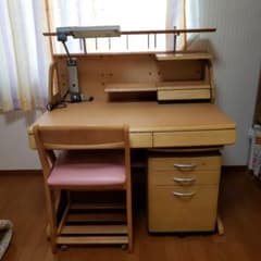 カリモク　学習机のサムネイル