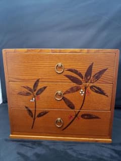 くさ忠　桜皮・貝入れ細工　千両　三段引き出し　小箪笥　伝統工芸品　木製チェスト くさ忠 桜皮・貝入れ細工 千両 三段引き出し 小箪笥 伝統工芸品