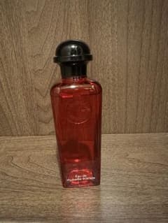 HERMES Eau de rhubarae ecarlate (残8〜9割？)のサムネイル