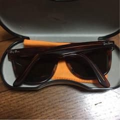 RAYBANのサングラスのサムネイル