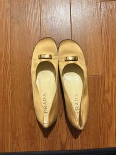 PRADA ゴールド サテン パンプスのサムネイル