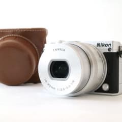 [미품·반품 보증]Nikon1 J5 실버 렌즈 킷 가죽 케이스 첨부