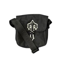 早い者勝ち‼️TRAPSTAR ブラックショルダーバッグのサムネイル