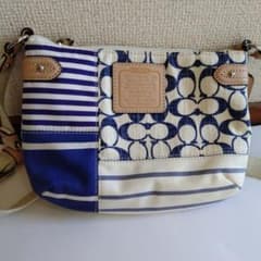 美品✨COACH ショルダーバッグ シグネチャー デニム ボーダー パッチワークのサムネイル