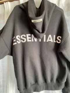 ESSENTIALSのサムネイル