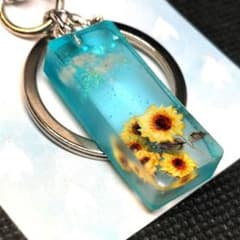 【643】空と向日葵のチャーム／レジン レジンチャーム キーホルダー 向日葵 雲レジン - メルカリ