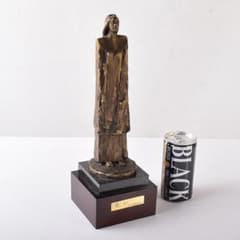 彫刻家 山本眞輔作 ブロンズ 「装い」 重さ約1.2㎏ C R8108 - メルカリ