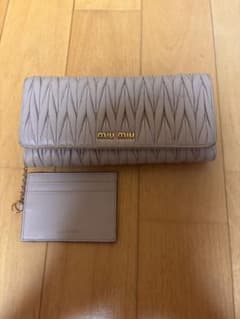 破格！miu miu マテラッセ 長財布 カードケース付き 値下げ交渉⭕️ 破格！miu miu マテラッセ 長財布 カードケース付き 値下げ交渉