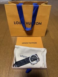 LOUIS VUITTON モノグラム キーホルダーのサムネイル