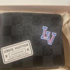 LOUIS VUITTON ダミエ 二つ折り財布　名前入りのサムネイル
