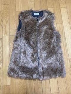 ファーベスト　Bershkaのサムネイル