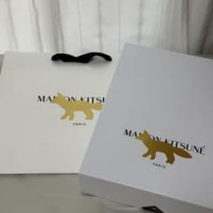 MAISON KITSUNÉ ショップ袋 空箱のサムネイル
