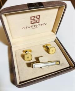 GIVENCHY ネクタイピン カフス セット ゴールド 箱付き - メルカリ