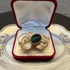 ヴィンテージ　ブローチ