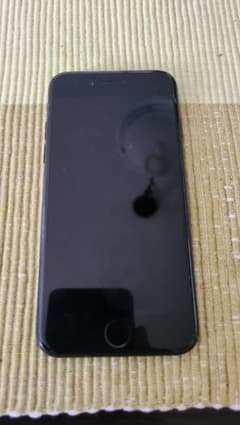 docomo iPhone7 128GB　マットブラックのサムネイル