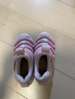 Nike スニーカー　女の子 （値下げました)のサムネイル