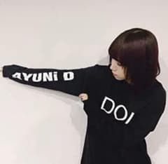 BiSH アユニ・D ロンＴのサムネイル