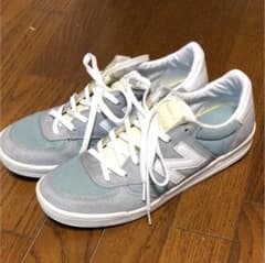 ニューバランス スニーカーのサムネイル