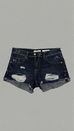 Stradivarius デニムショートパンツ ダメージ加工のサムネイル