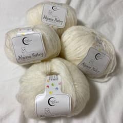 毛糸　ホワイト　アルパカヘアリーのサムネイル
