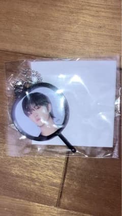 Treasure カプセルトイ ミニうちわ JIHOON(ジフン)のサムネイル